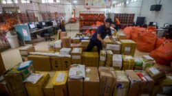Pos Indonesia Pilar Komunikasi dan Distribusi Barang